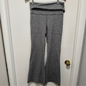 Offline by‎ Aerie Fold-over Hem Flare Leggings Gray Women's Size Large Short